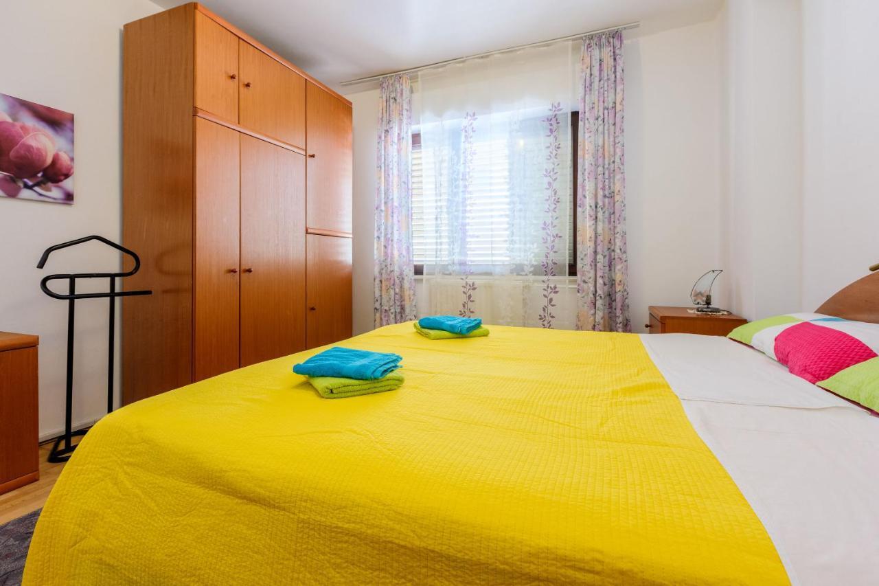 Apartments Budzyn Novi Vinodolski Exterior photo